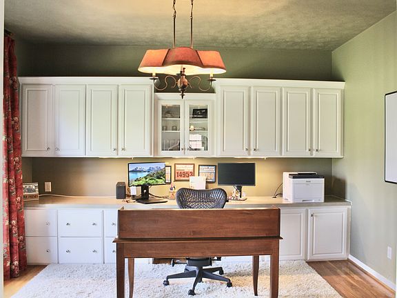 3rd image of 124 Covington Bnd