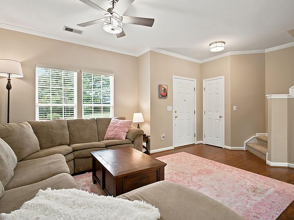 5th image of 100 Auburn Top Ln