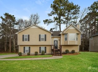 341 River Trace Dr, Villa Rica, GA 30180