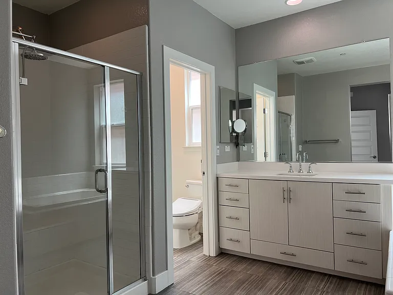 Momentum Dr — Photo 8