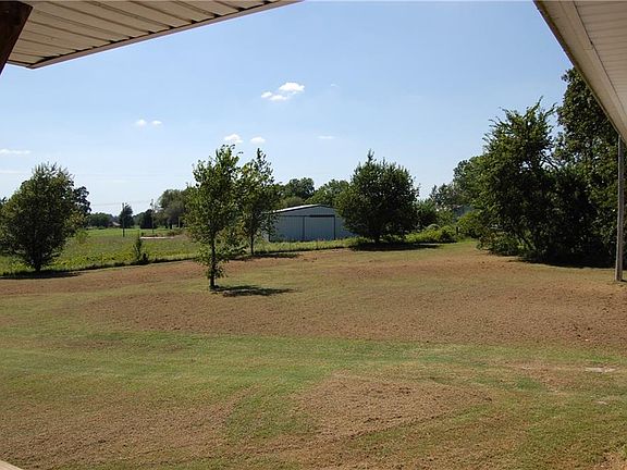 3rd image of 22278 Dorothy Ln