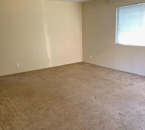 5th image of 357 Athol Ave APT 3