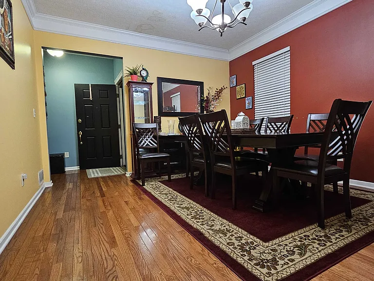 Formal Dining