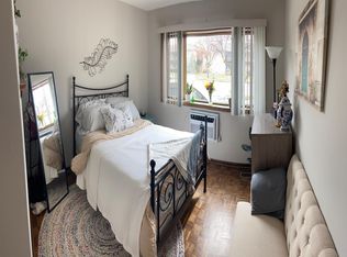 1 N Hamlin Ave #2, Park Ridge, IL 60068