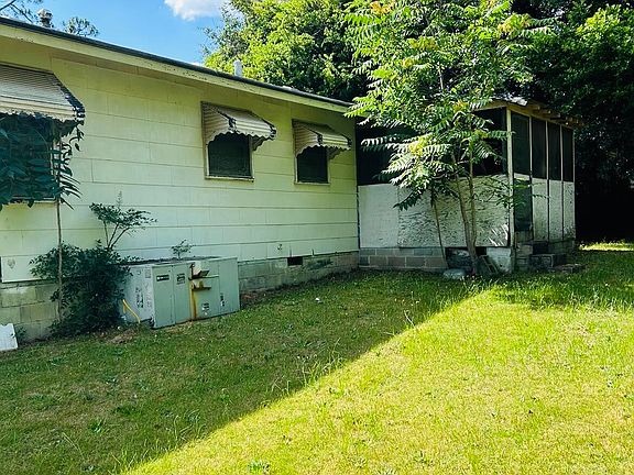 5th image of 2454 Anthony Cir