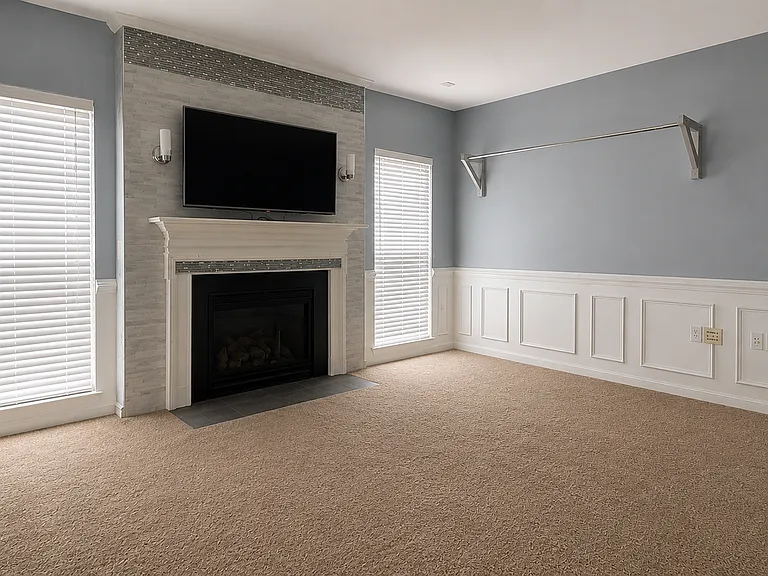 443 Meghann Dr — Photo 2