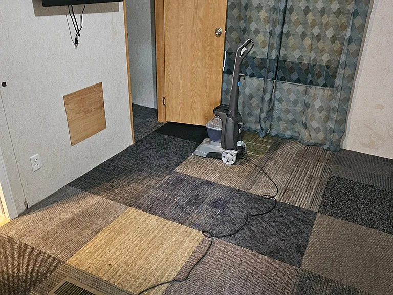 Master bedroom with private bathroom, tv wall monitor included in rent.