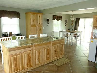 4th image of 117 Madison Cir
