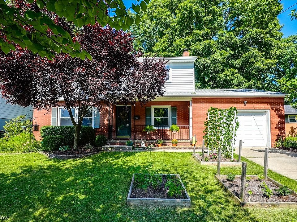 1st image of 571 Deering Dr