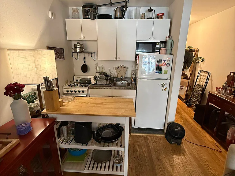 62 W 71st St #1-A — Photo 4
