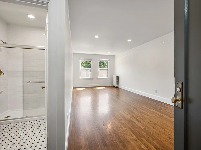 Fionia Apartments — Photo 43
