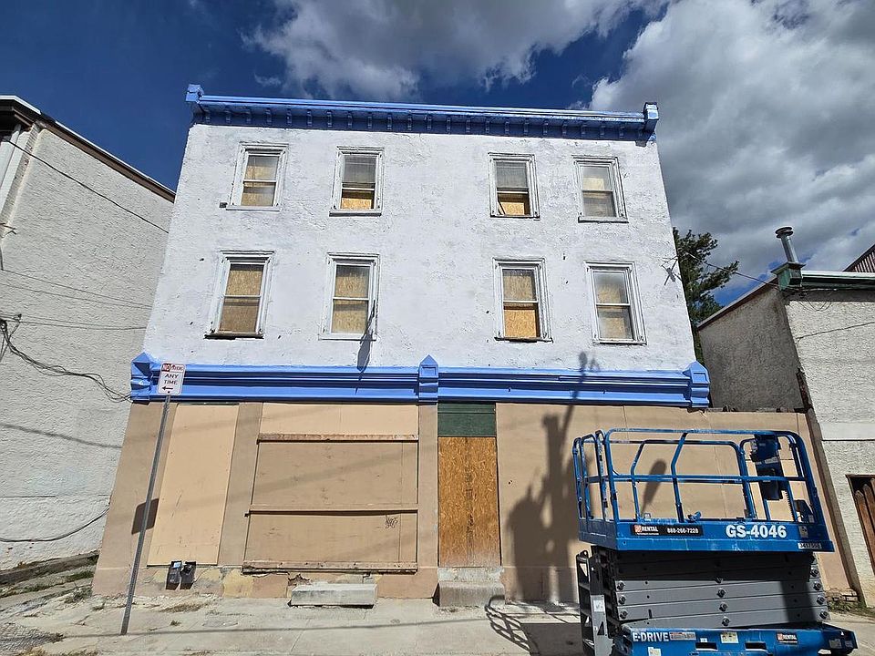 2nd image of 4419 Baker St