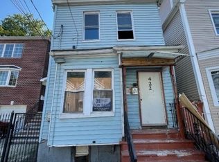 422 S 16th St, Newark, NJ 07103