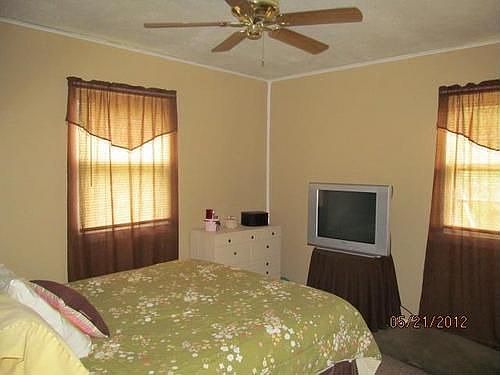 5th image of 931 W Willow Ln