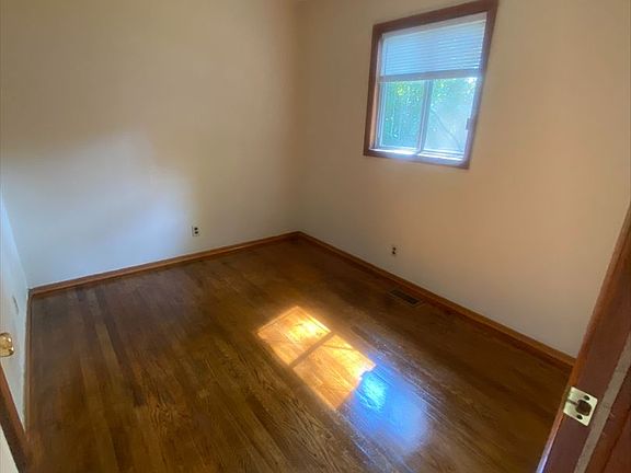 4th image of 1620 Cunningham Ave #1622