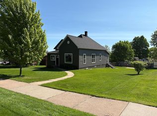 137 High St, Crystal Falls, MI 49920