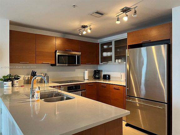 3rd image of 3250 NE 1st Ave APT 802