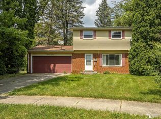 8648 Heather Ct, Ypsilanti, MI 48198