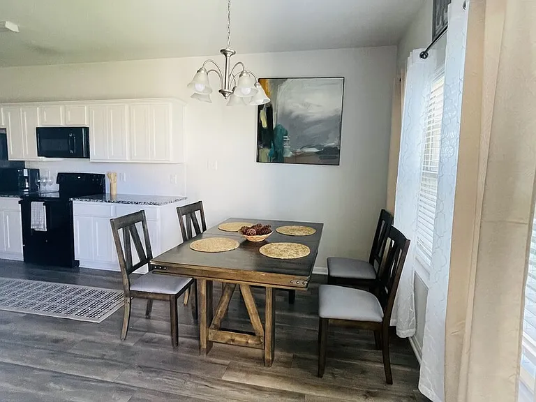 Aurora Grove Bnd — Photo 13