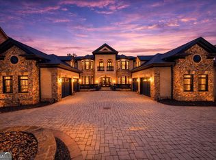 9005 Hayes Dr, Gainesville, GA 30506