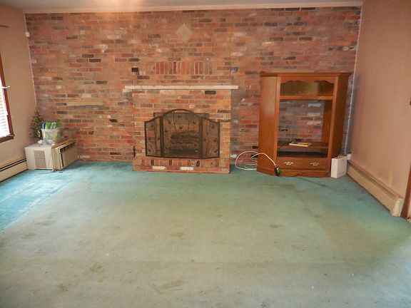 2nd image of 146 N Bridge St