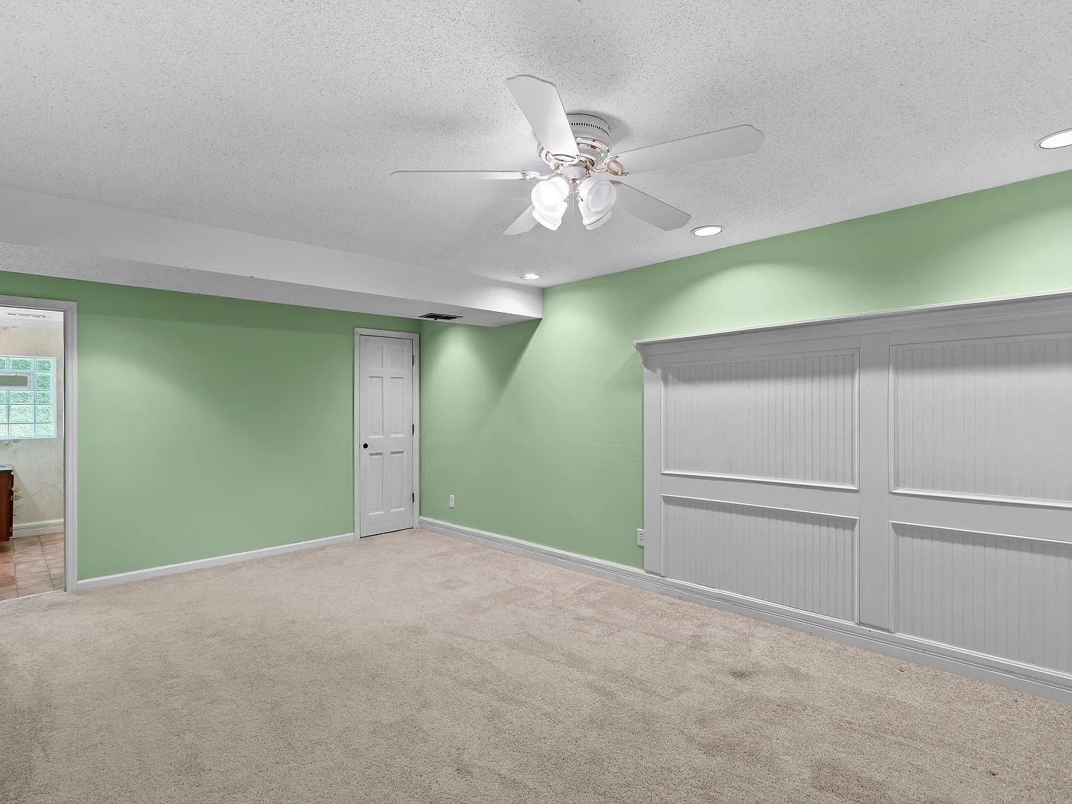 3 bed, 2.5 bath, 1618 sqft, $2,275 — Photo 2