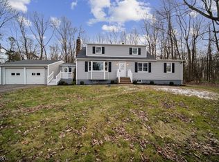 5 Archer Dr, Rockaway Twp, NJ 07005