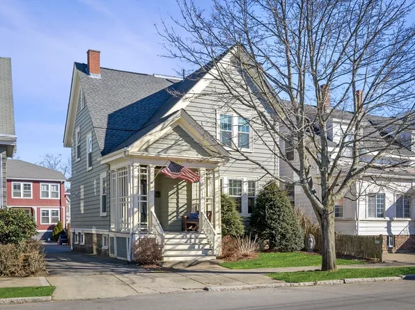 147 Burrill St, Swampscott, MA 01907