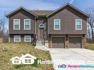 589 Kreisel Dr, Raymore, MO 64083