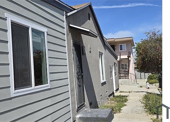 1st image of 255 W 113th St