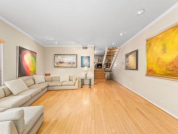 4th image of 407 S Spalding Dr APT 11