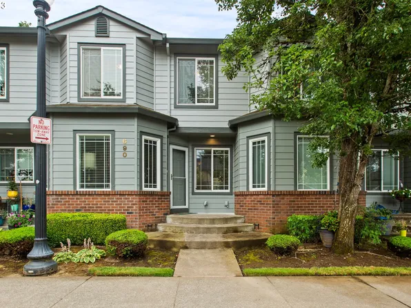 690 NE 9th St, Gresham, OR 97030