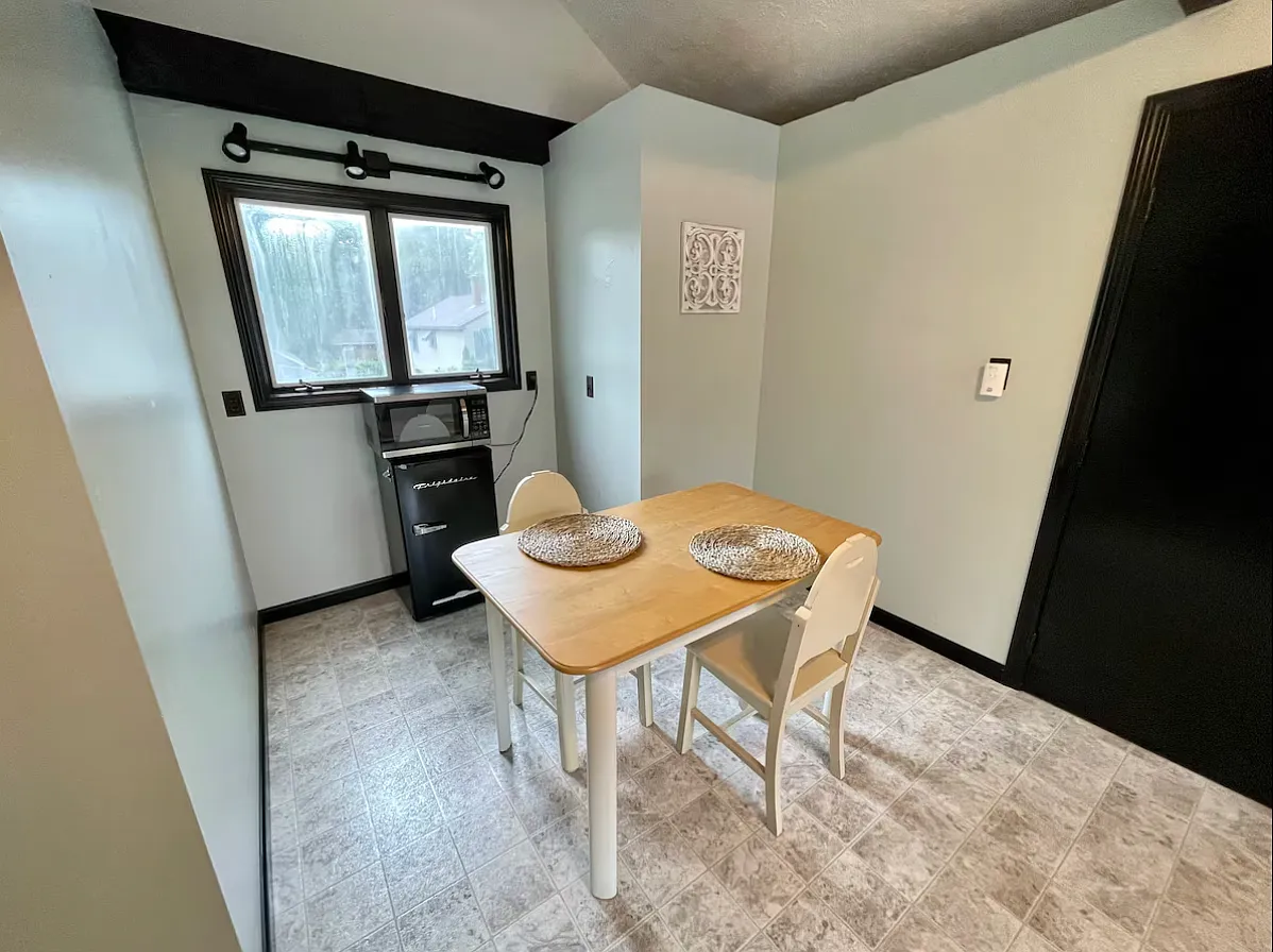 3 bed, 1152 sqft, $1,850 — Photo 4