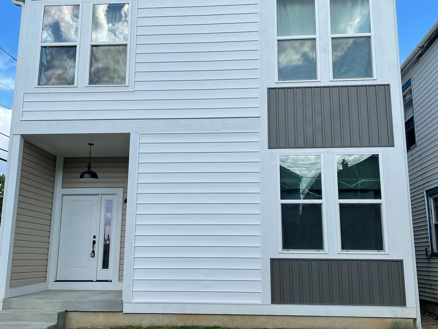 1401 Charles St — Photo 1