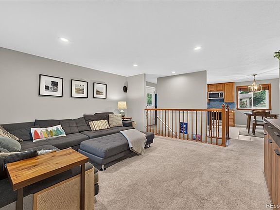 3rd image of 9038 W 77th Place