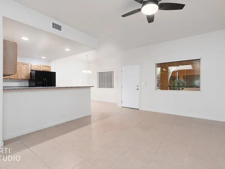400 Hillside Dr #723 — Photo 6