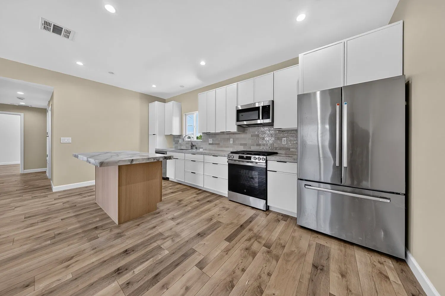 2 bed, 1148 sqft, $3,095 — Photo 4