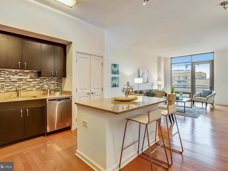 440 L St NW #1106 — Photo 11