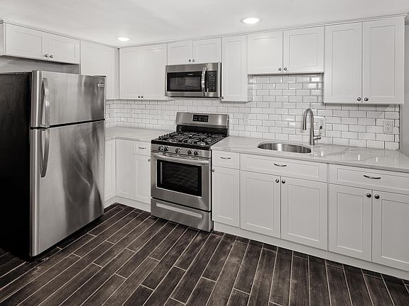 4th image of 56 Park St Unit 1