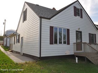 105 7th Ave W, Lemmon, SD 57638