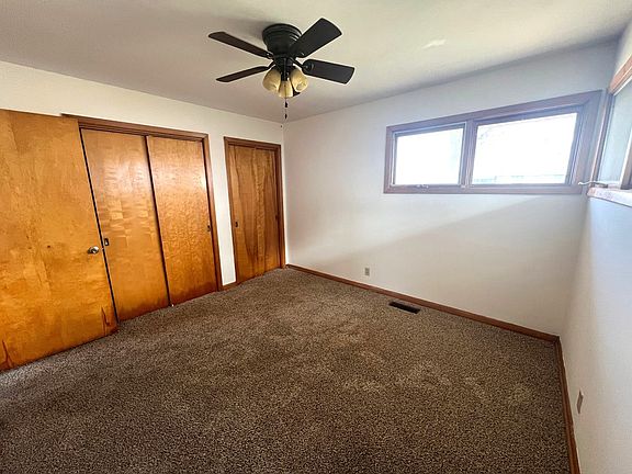 5th image of 1530 Hickory Dr