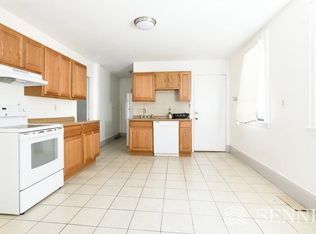 228 Prospect St #1, Cambridge, MA 02139
