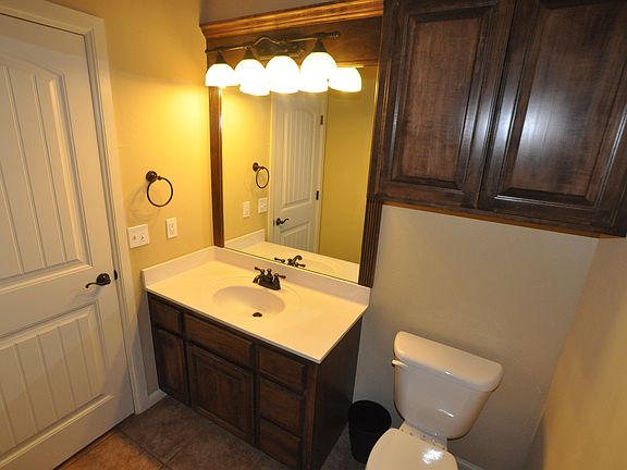 5th image of 7600 Twin Oaks Dr