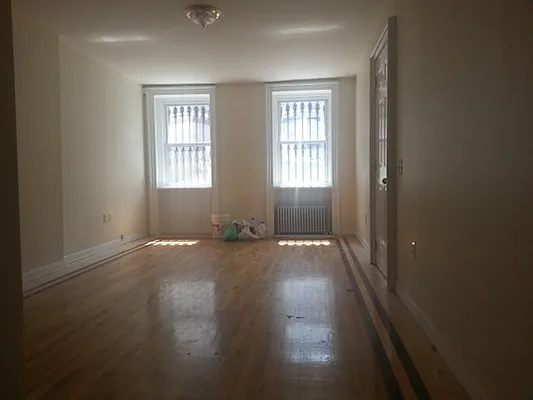 Rented by ZealEstate Group Inc | media 37