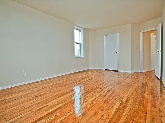 Rented by SW Queens Mezzanine | media 19