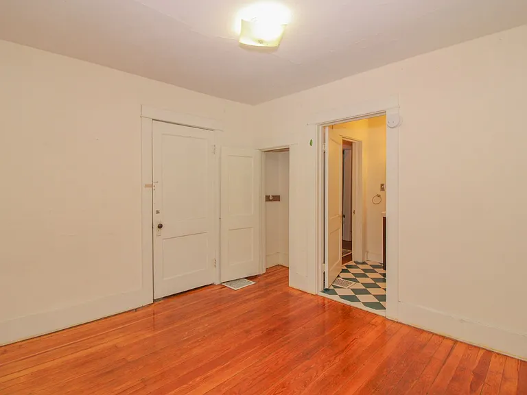 1721 Cliff Dr — Photo 4
