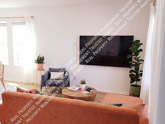 4th image of 4692 Homestead Trl