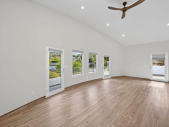 3rd image of 6706 Avenida Manana