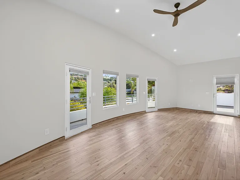 6706 Avenida Manana — Photo 3