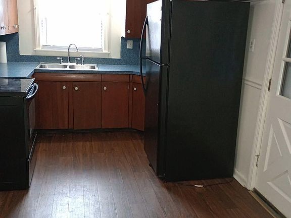 2nd image of 65-67 Larrabee Street